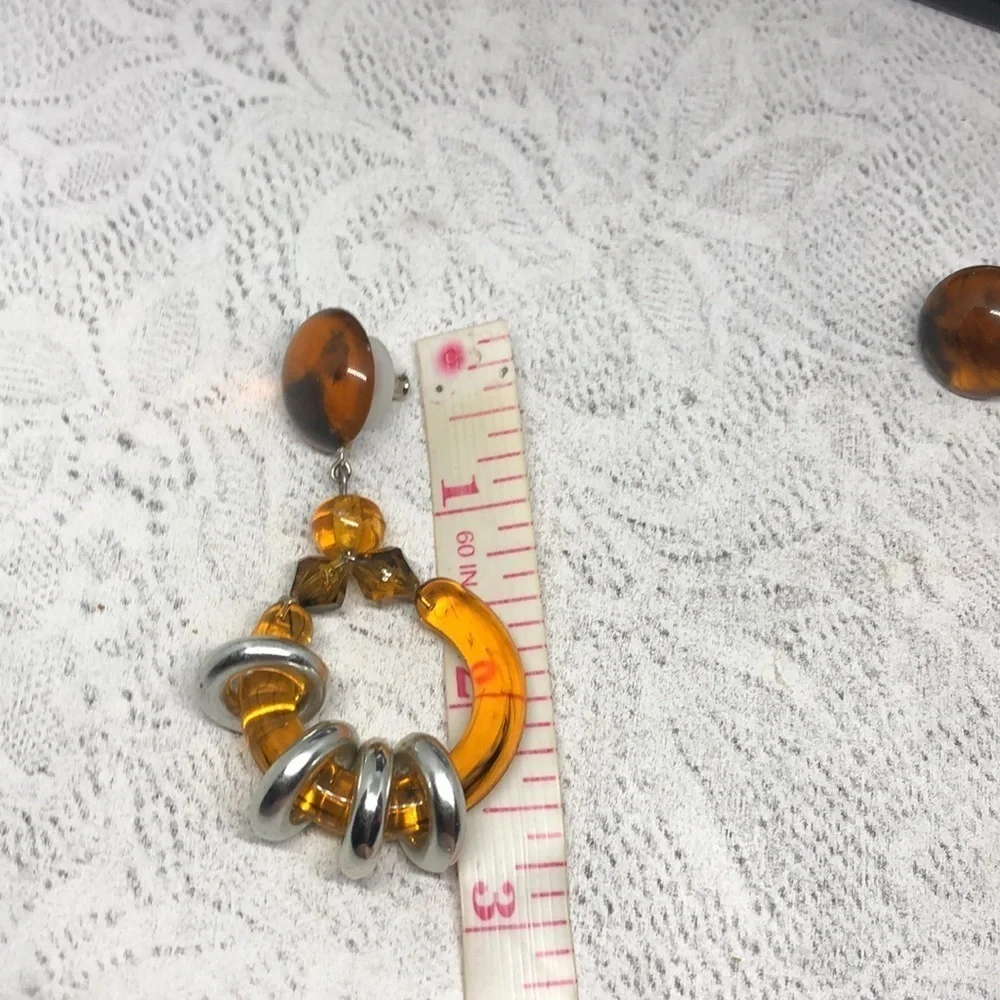 Vintage amber color lucite statement earrings dangle drop fun statement rings - Picture 4 of 4